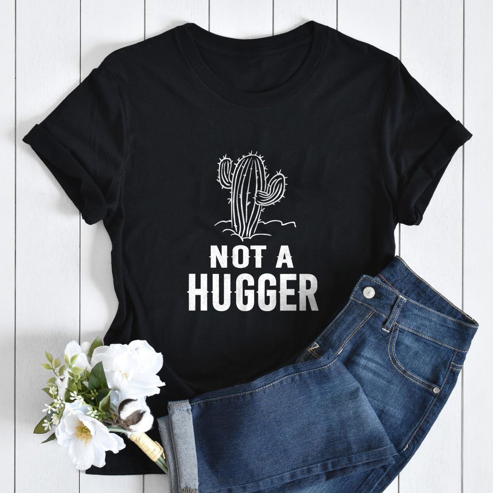 Тениска черна Not A Hugger