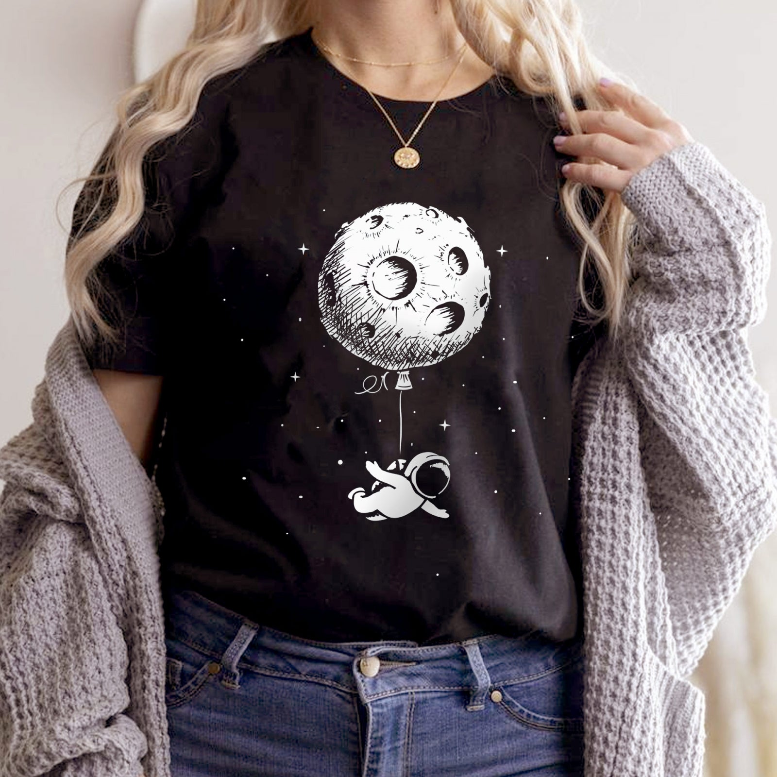 Тениска черна Astronaut