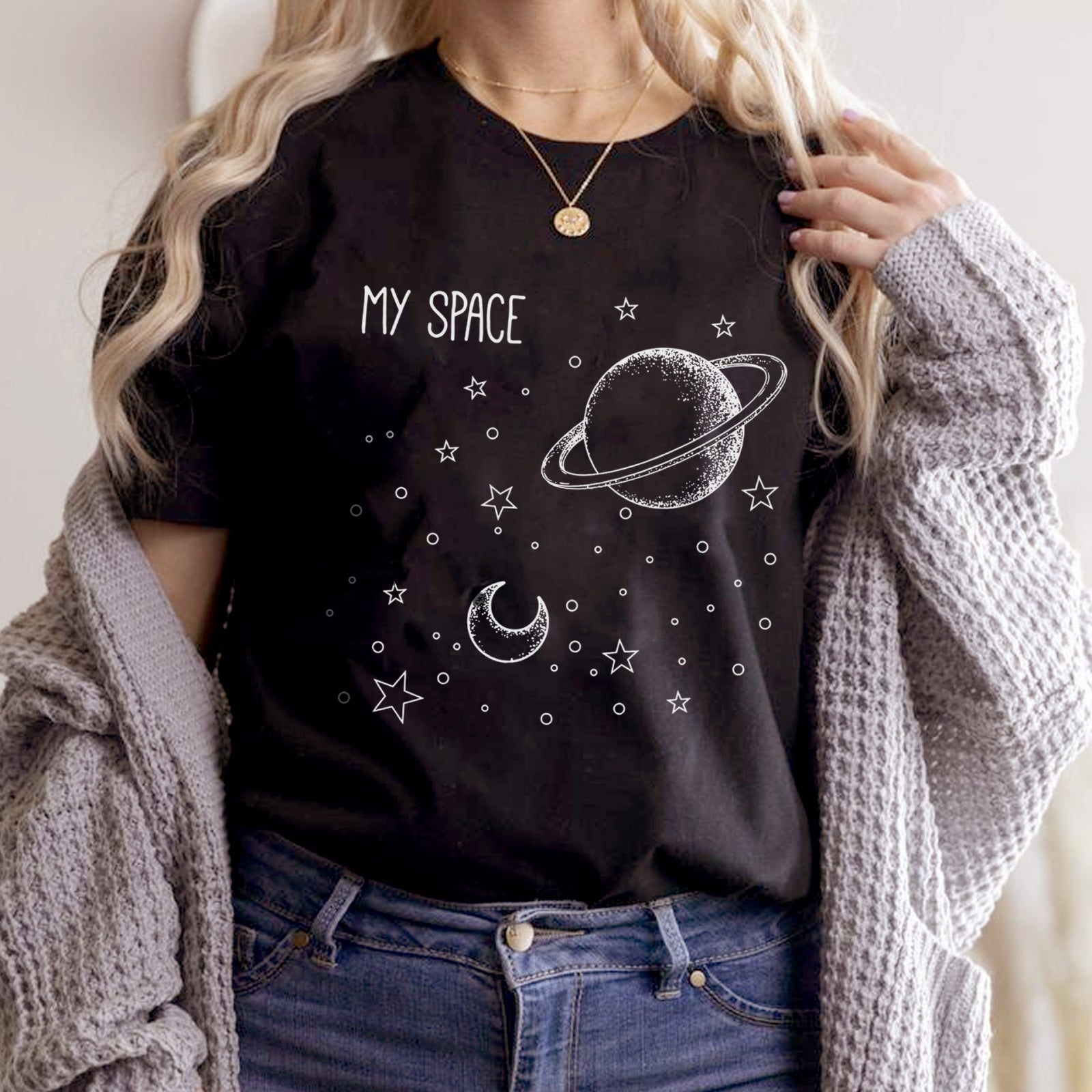 Тениска черна Space
